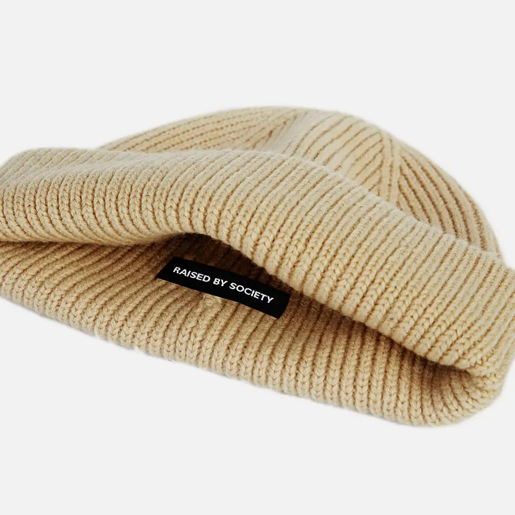 BEIGE SHORT BEANIE