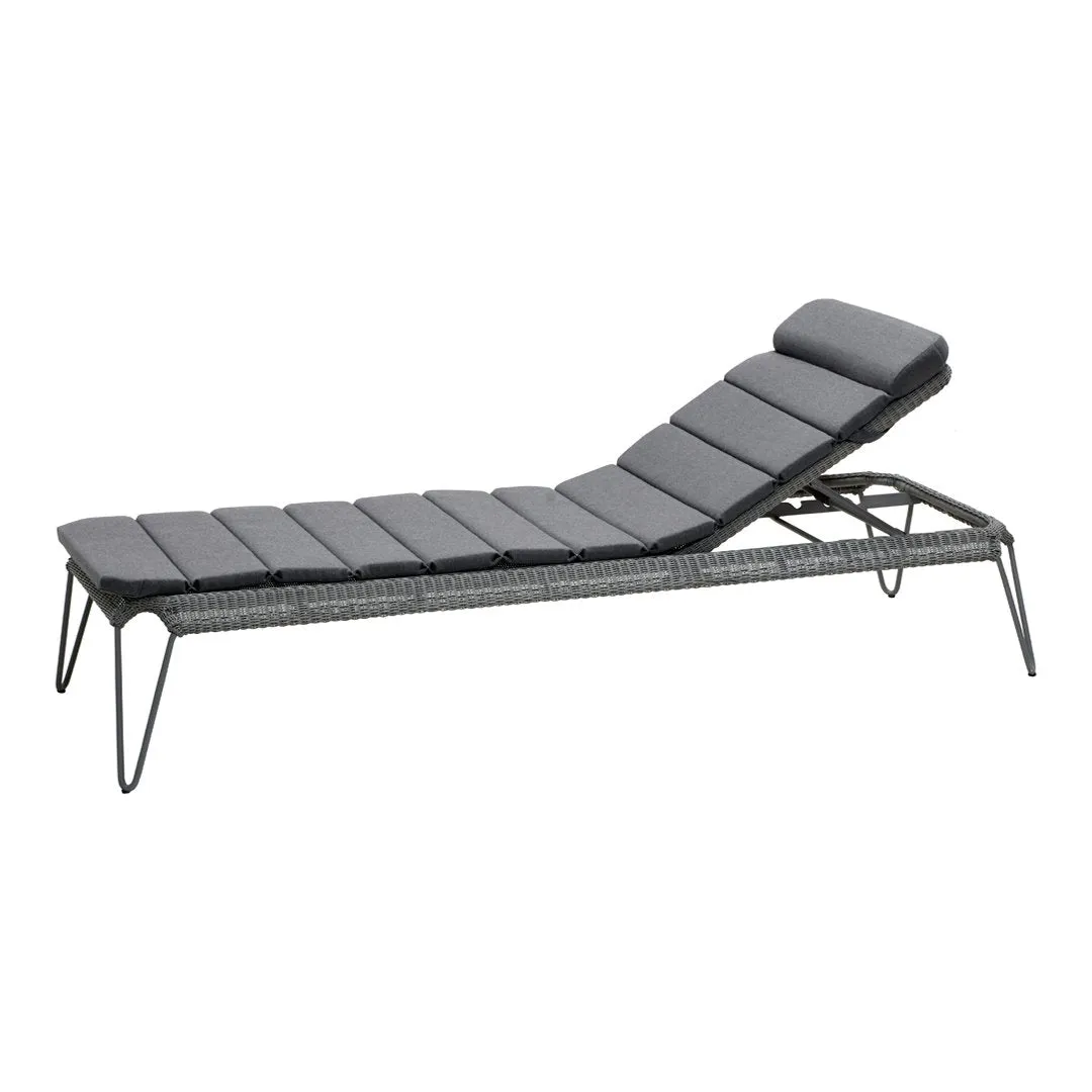 Breeze Sunbed
