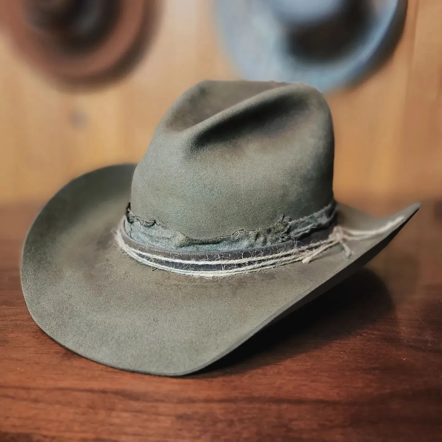 Vintage Gus Old-World Charm Chapeau Hat