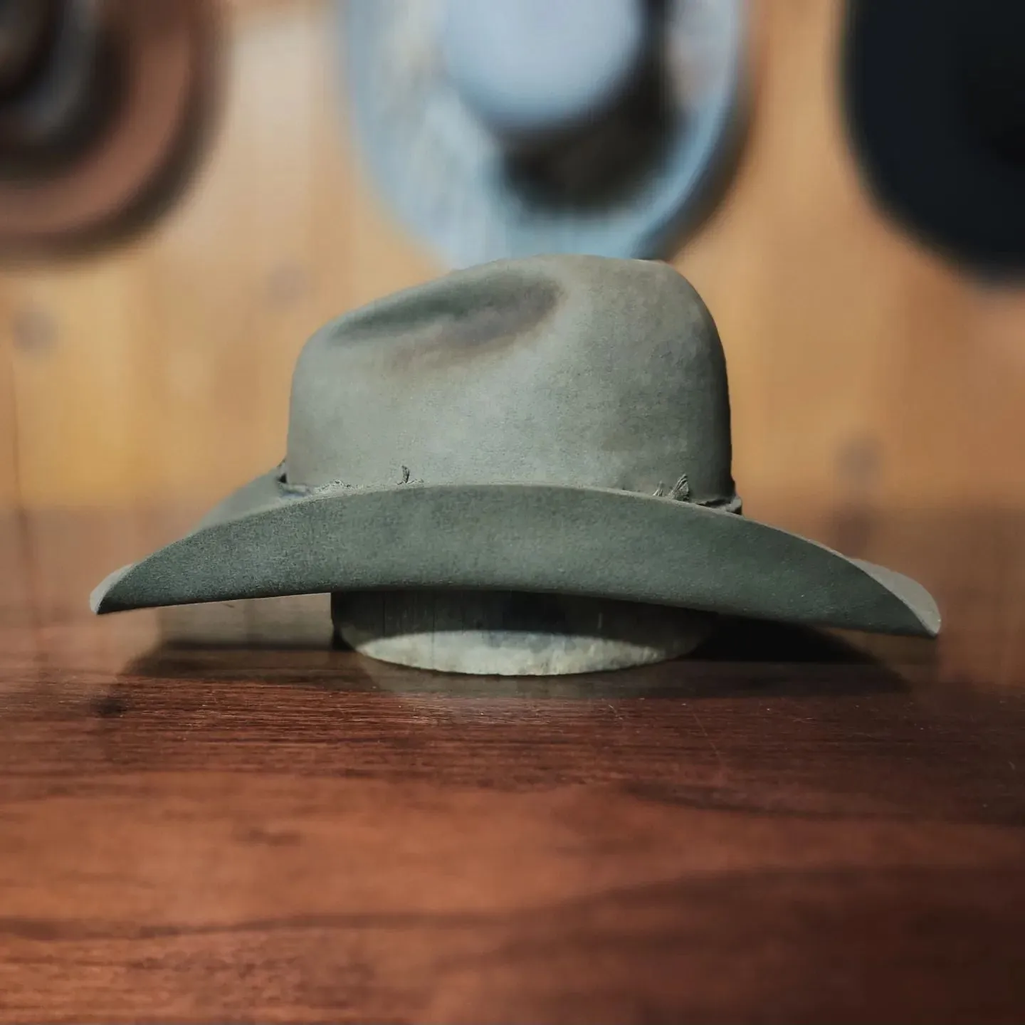 Vintage Gus Old-World Charm Chapeau Hat